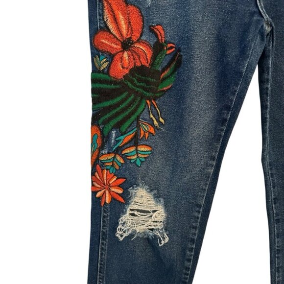 Zara | Blue Trafaluc Denimwear Embroidered Distressed Jeans Size 10 - Picture 3 of 11